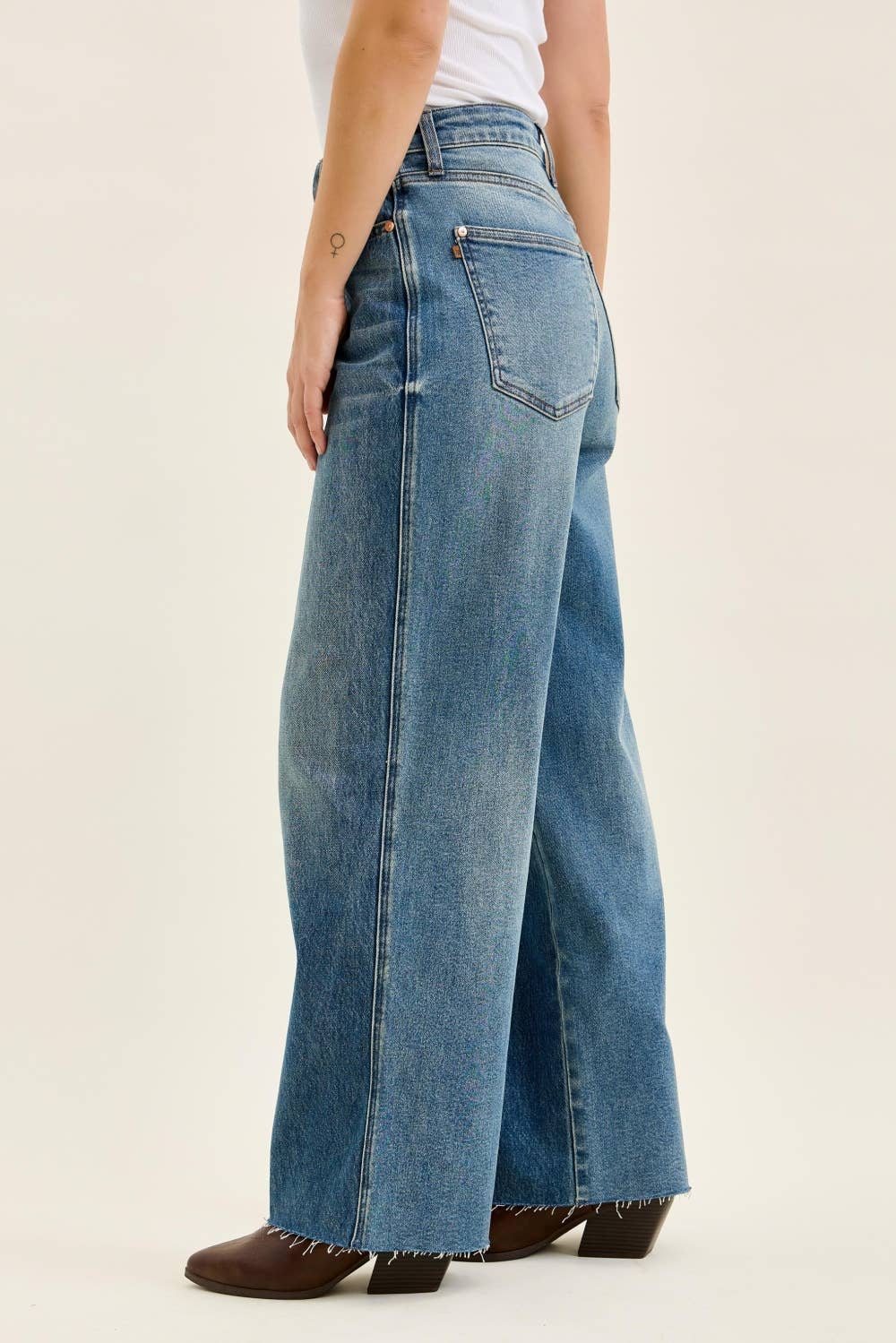 Judy Blue HW R.M. Wilhelmina Baggy (Pre-Order)